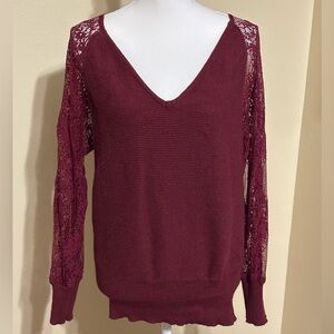 Meerokeety size medium sweater top